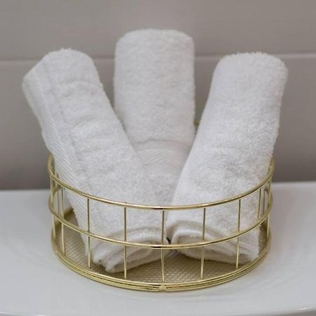 Royalty Suites キングストン エクステリア 写真