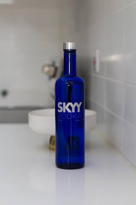 Royalty Suites キングストン エクステリア 写真
