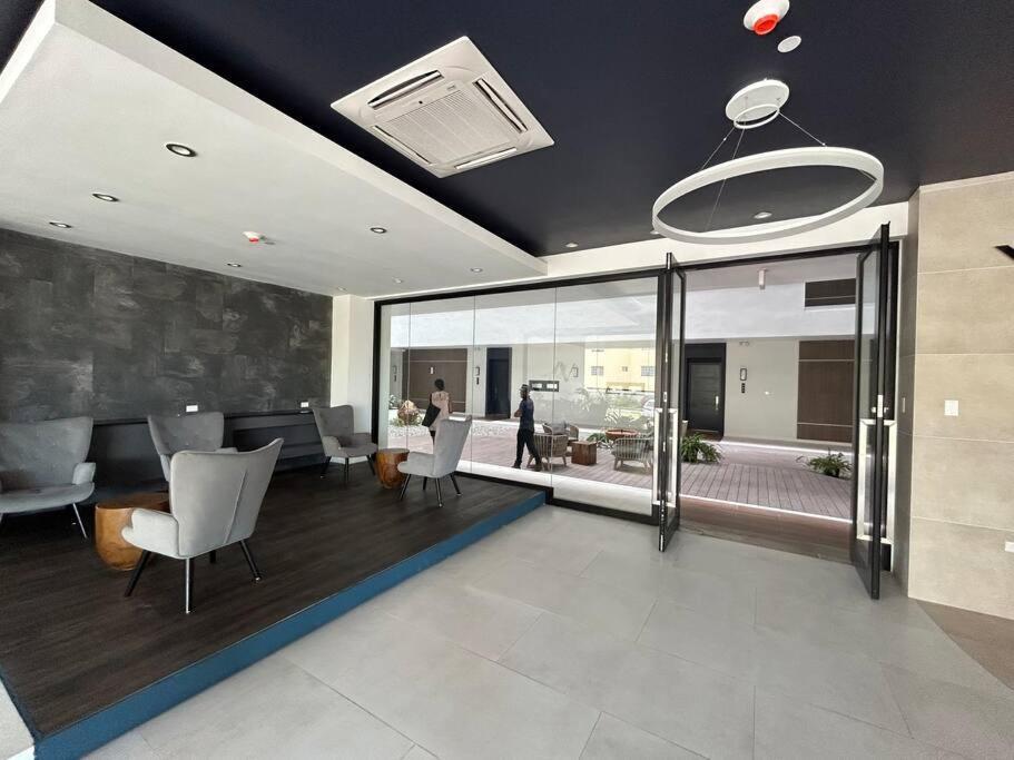 Royalty Suites キングストン エクステリア 写真