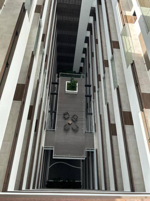 Royalty Suites キングストン エクステリア 写真