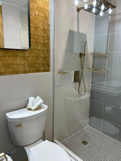 Royalty Suites キングストン エクステリア 写真